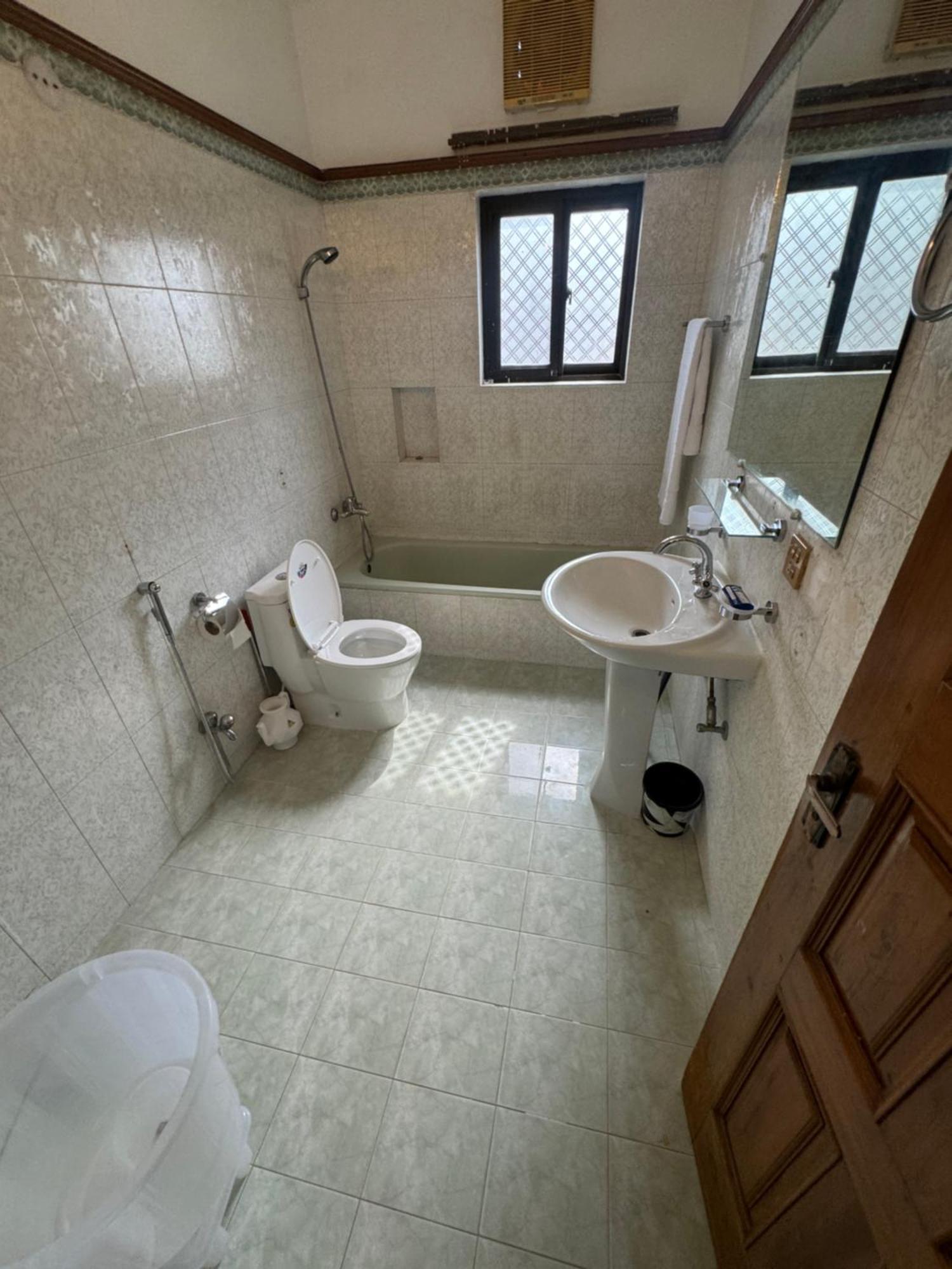 Royal Executive Inn Guest House Islamabad Extérieur photo