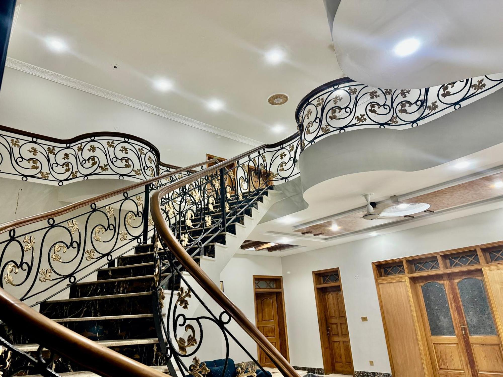 Royal Executive Inn Guest House Islamabad Extérieur photo